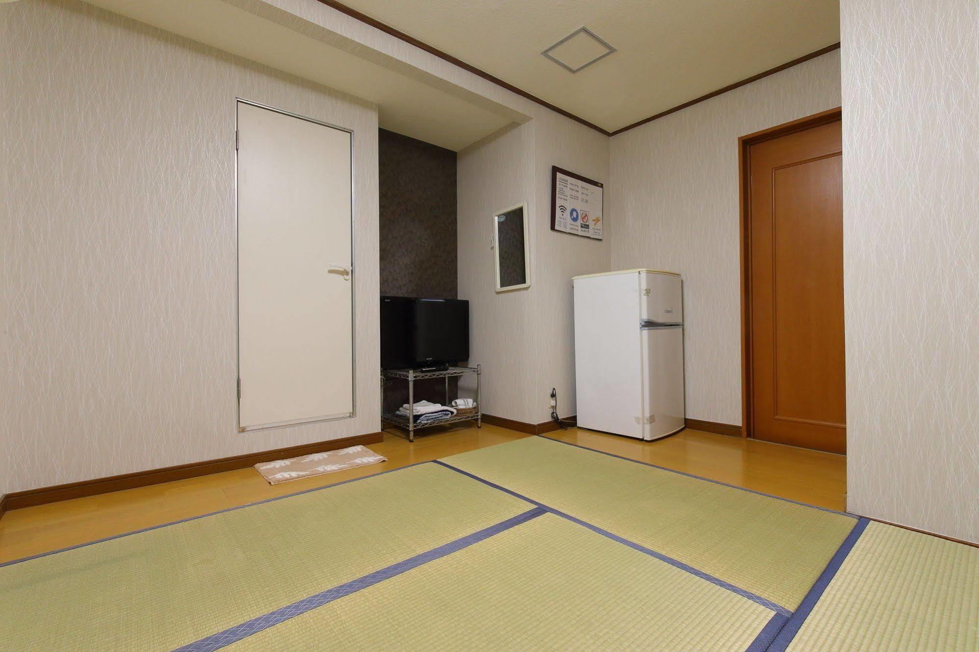 Haru Hotel Tokyo Exterior photo